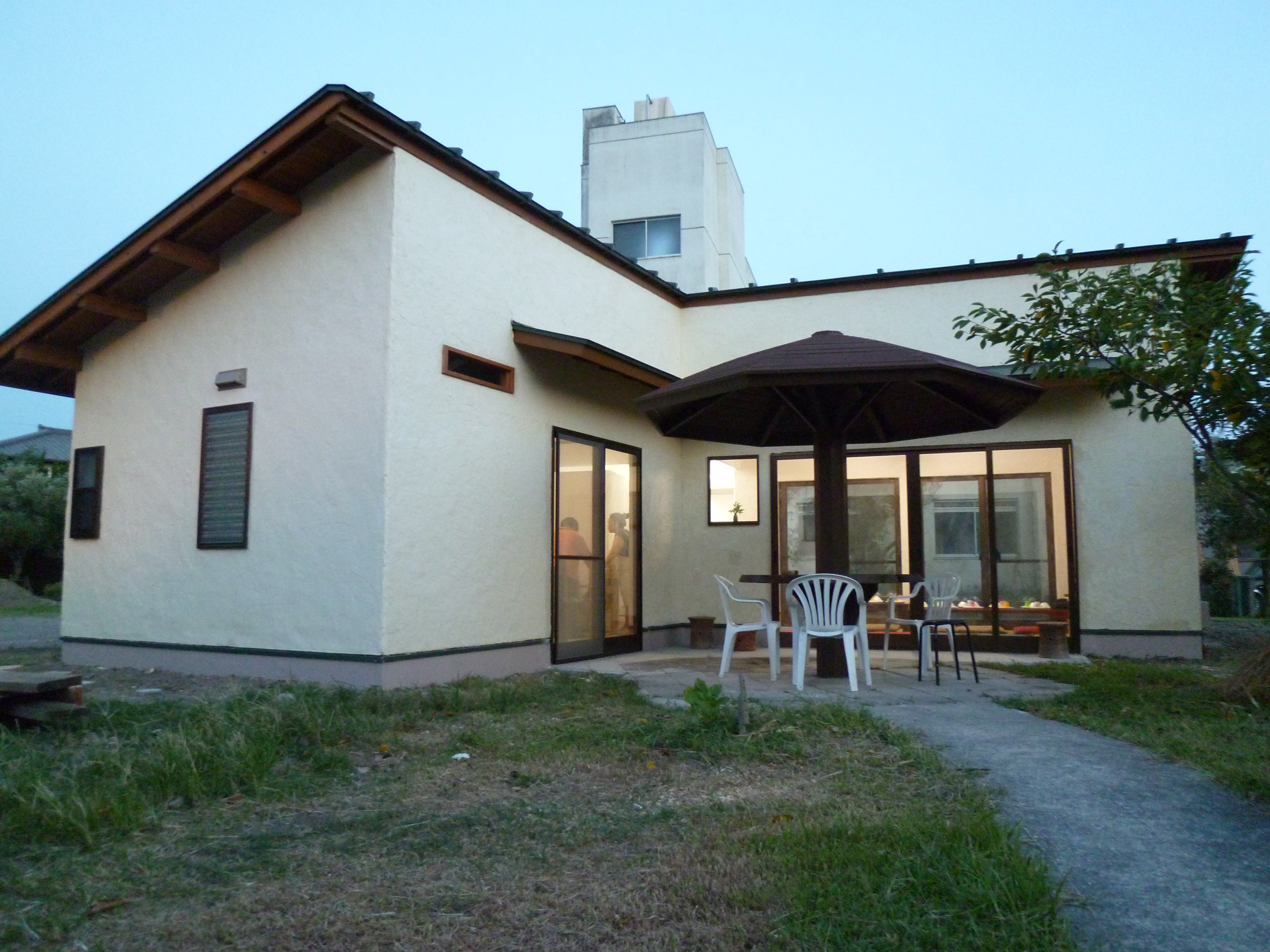 建物正面外観
